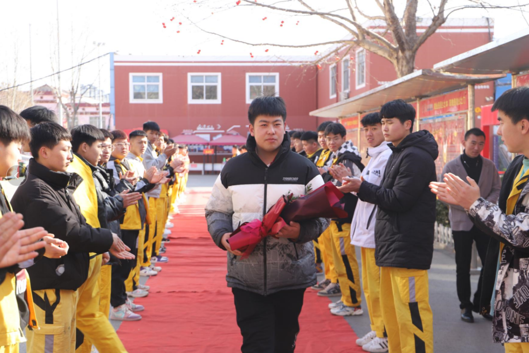 ɽ�|�fͨ2022��ܳ��W(xu��)��ĸУ��|�����ɹ���(j��ng)�(y��n)�����۰��������