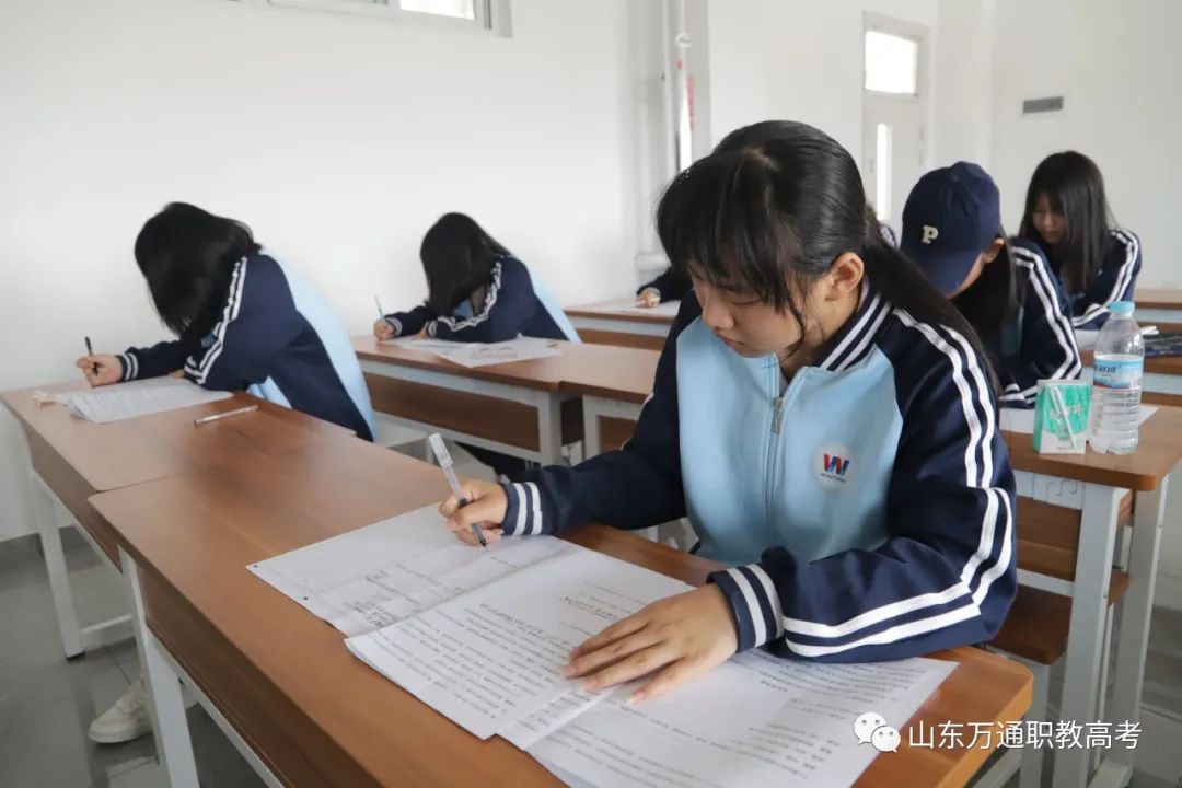 �Կ��ٌW���Կ��ٽ�ح��У���W���M�����W�����п�ԇ