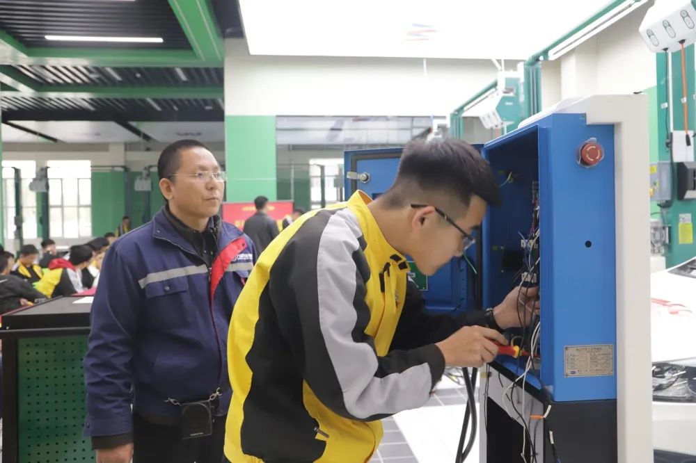 ɽ�|�fͨ�W(xu��)�M(f��i)�F���������֪���ԃr(ji��)���ж������