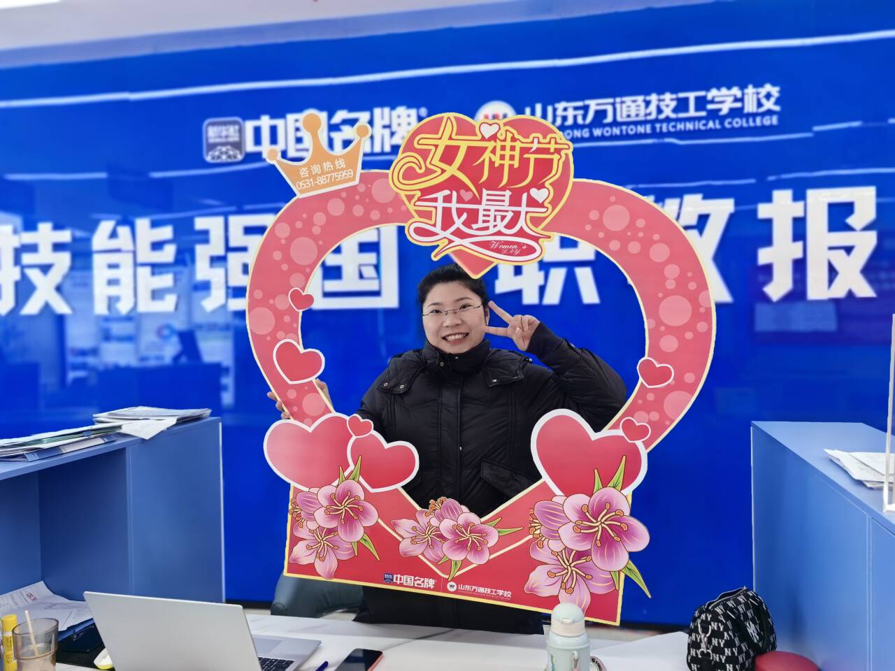 �DŮ��(ji��)��ɽ�|�f(w��n)ͨףȫ�wŮ�ώ���Ůͬ�W(xu��)��(ji��)�տ옷��