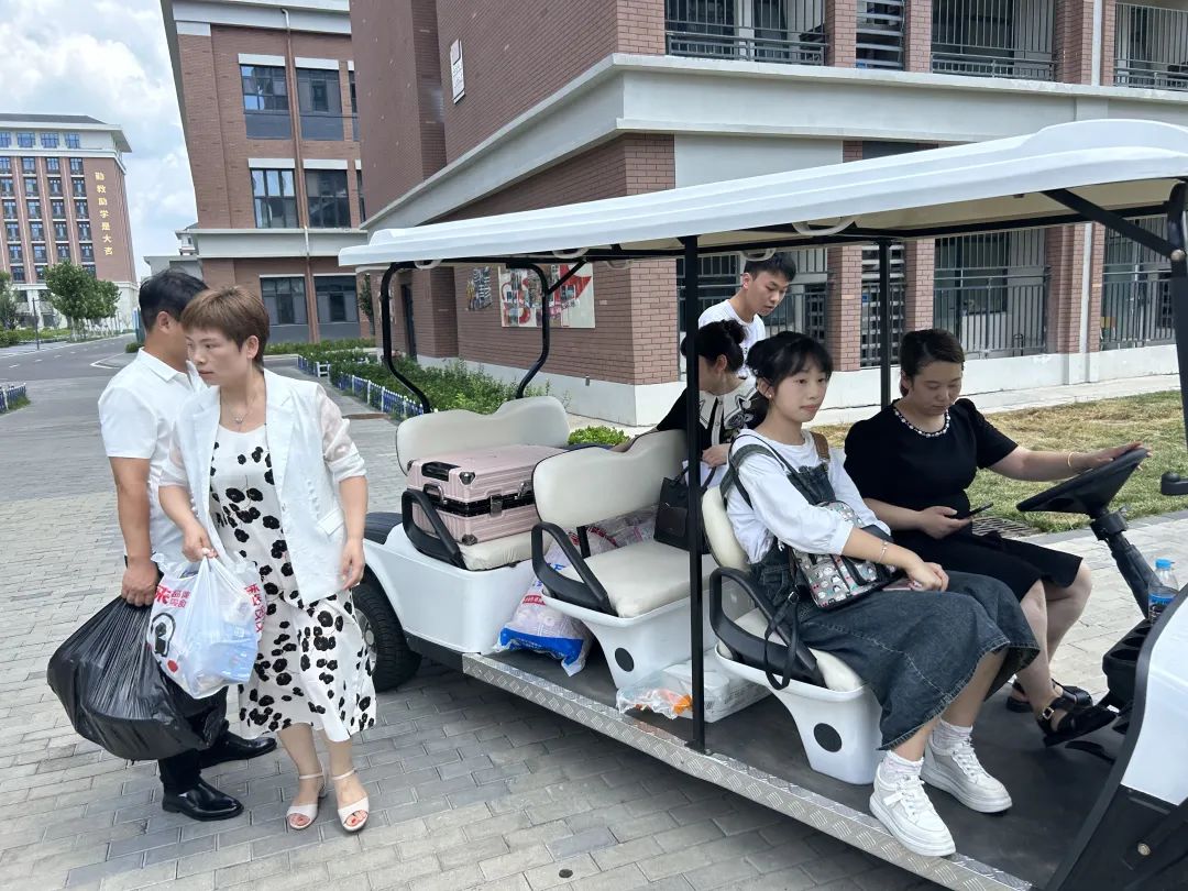 �����L(zh��ng)�ؿ���ɽ�|�f(w��n)ͨ2024�겿�������ѽ�(j��ng)�����_(k��i)�W(xu��)�������ڌW(xu��)У��ô���������SС��һ����(l��i)������