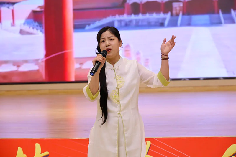 ��������(m��ng)ӭ��һ���ഺ����(m��ng)ҫ�fͨ��ɽ�|�fͨ��һ(li��n)�g���(hu��)�A�M��Ļ��